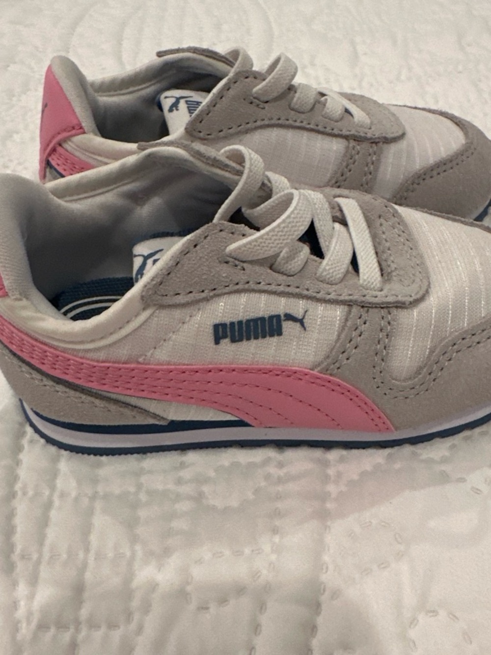 Puma Kids Gray & Pink Retro Runner Sneakers